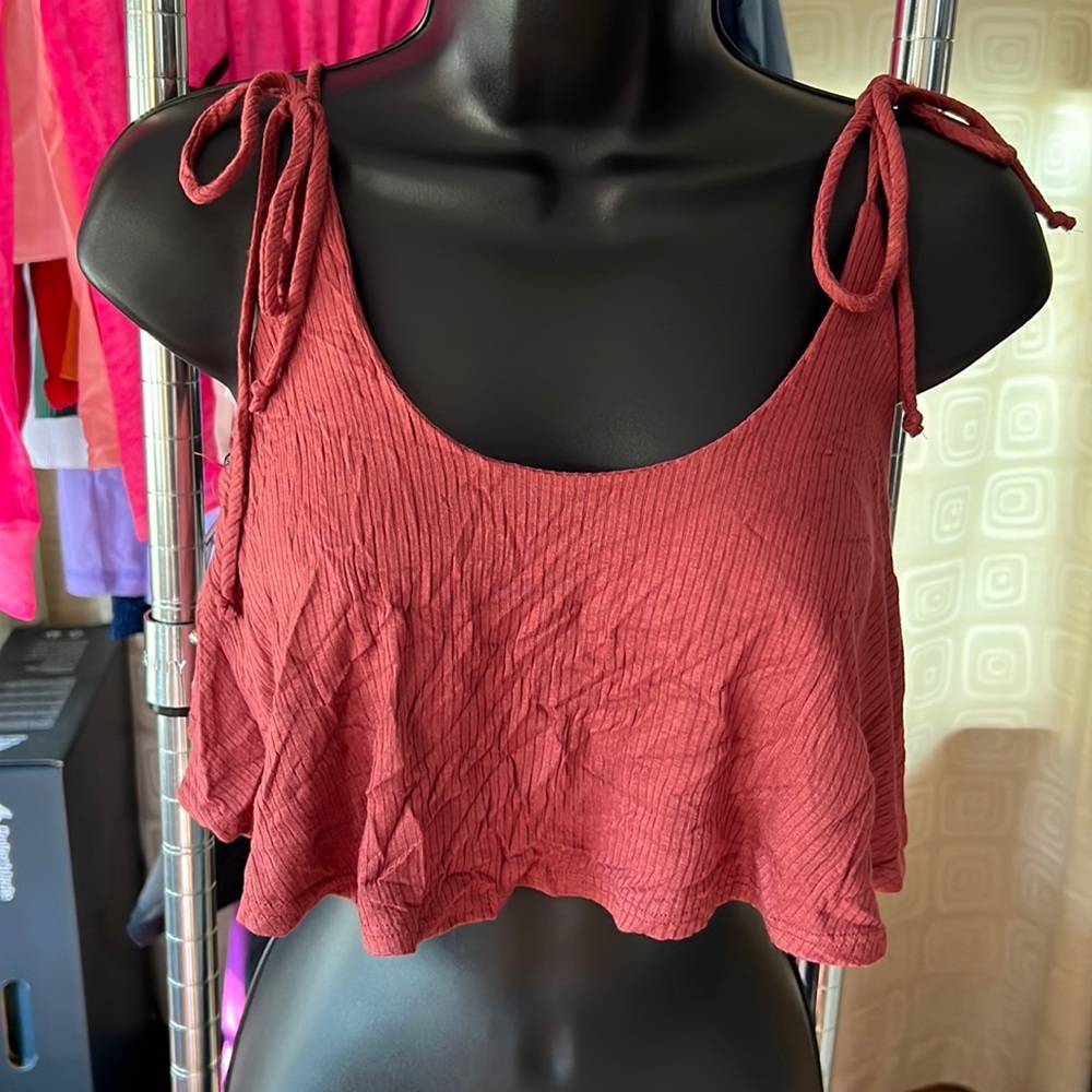 NWT Forever21 knitted crop top size S